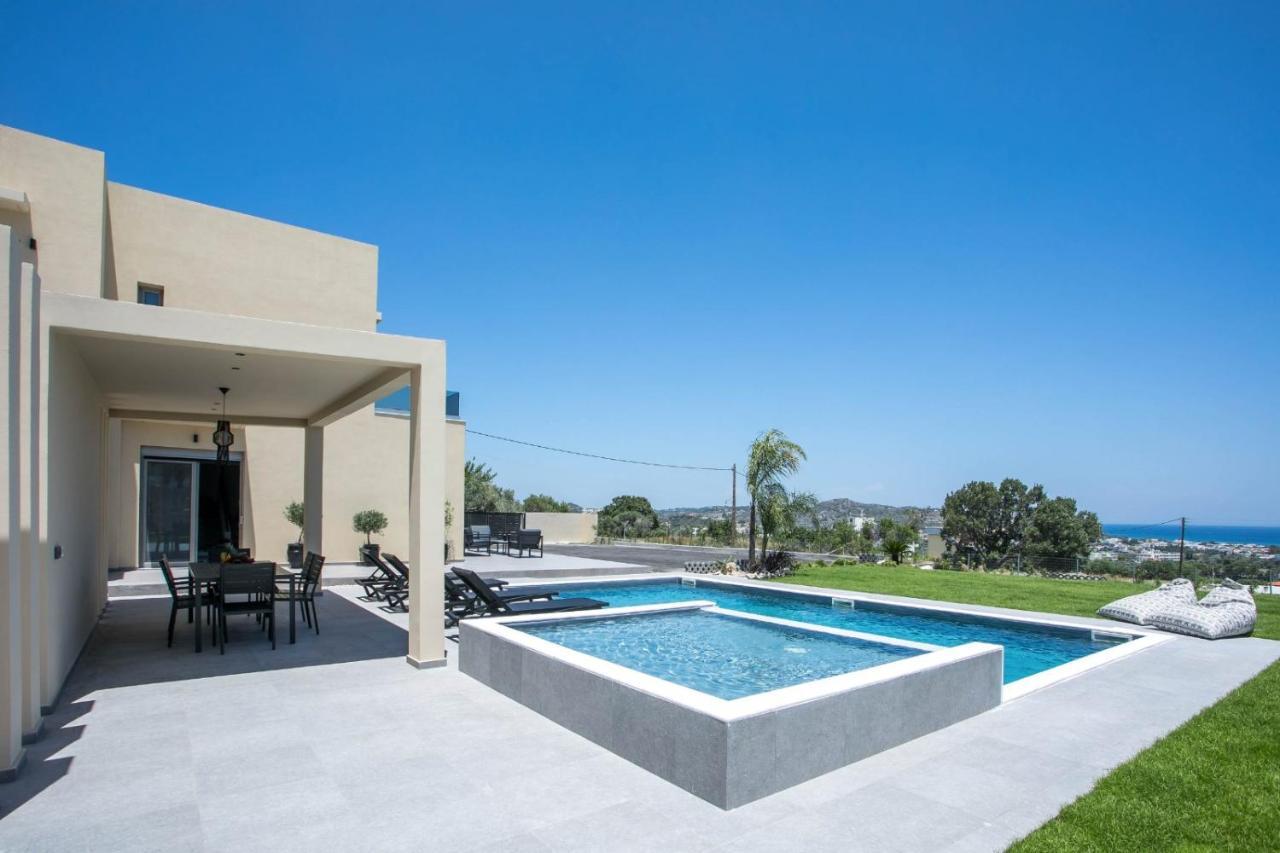 Madi Villa *
