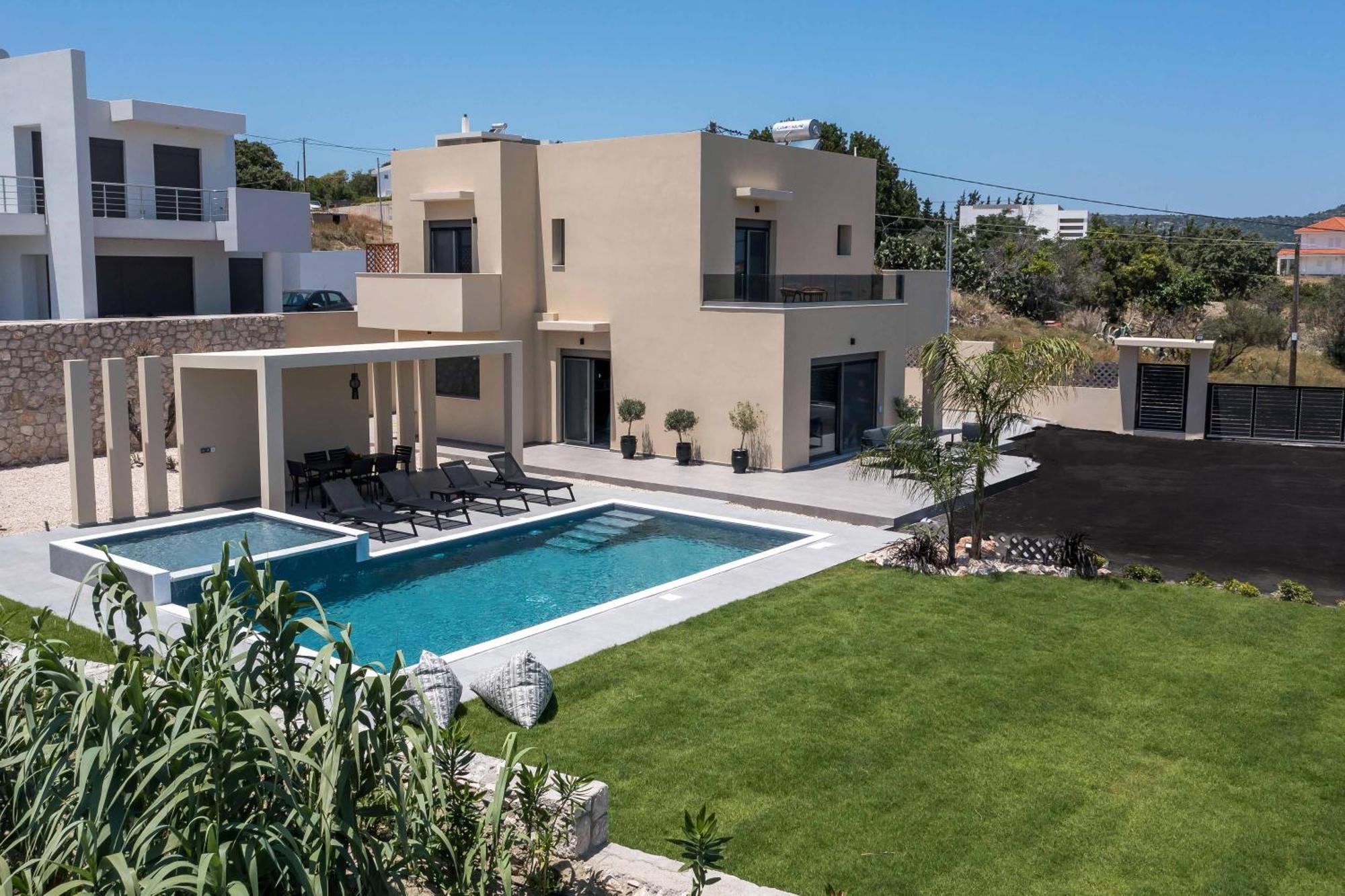 Madi Villa *