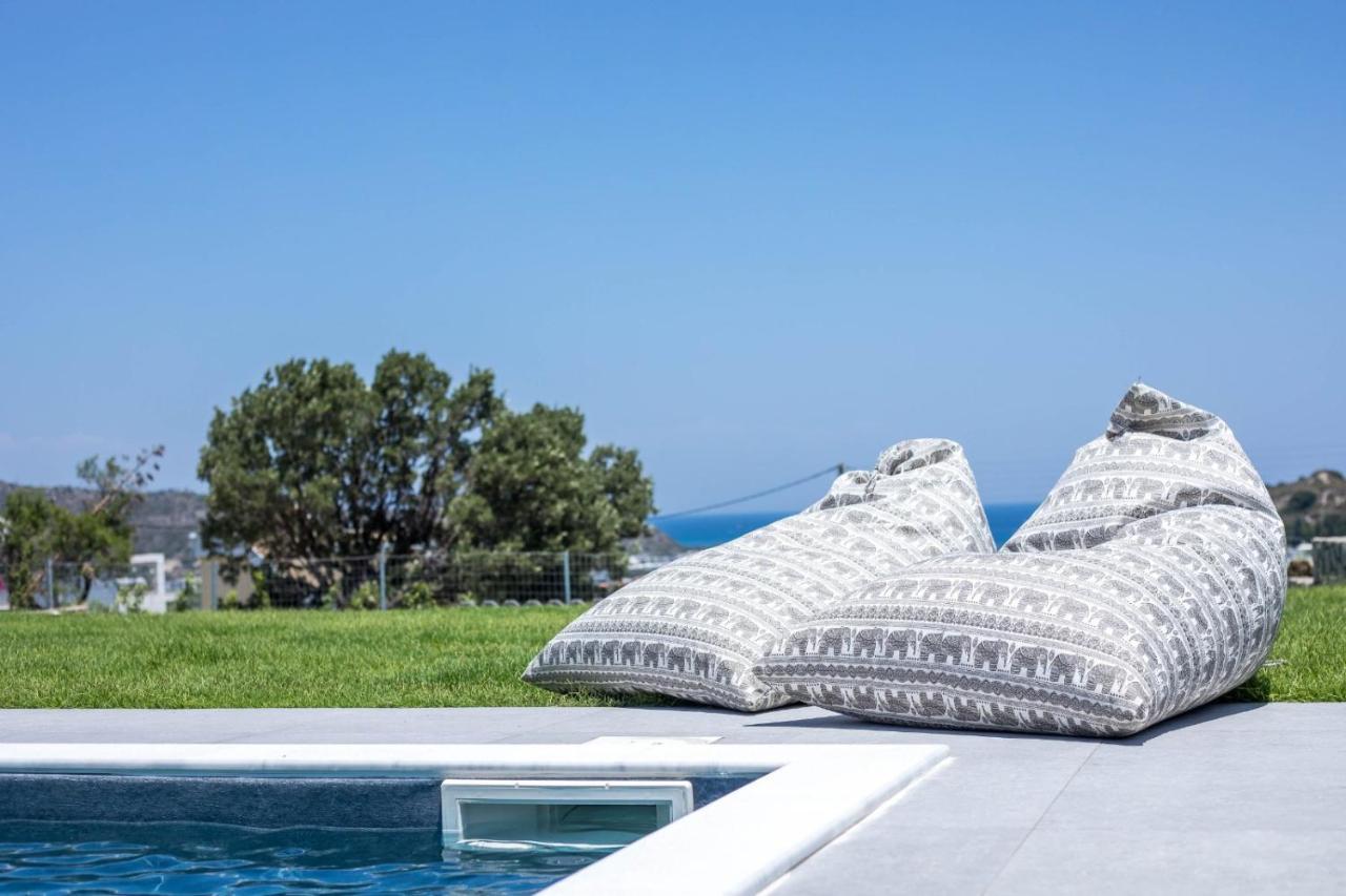 Madi Villa *
